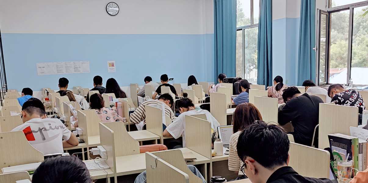 厦门考研寄宿学校-学习氛围